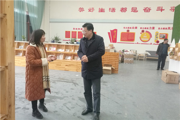 走访人大代表谢蓉.jpg
