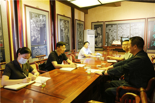 座谈会2.jpg
