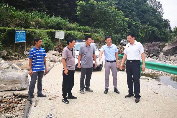 检查夏家河.jpg